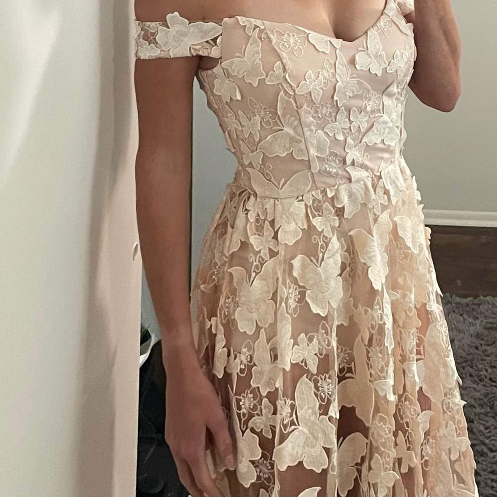 Butterfly Lace Women’s Dress - Picture 9 of 9
